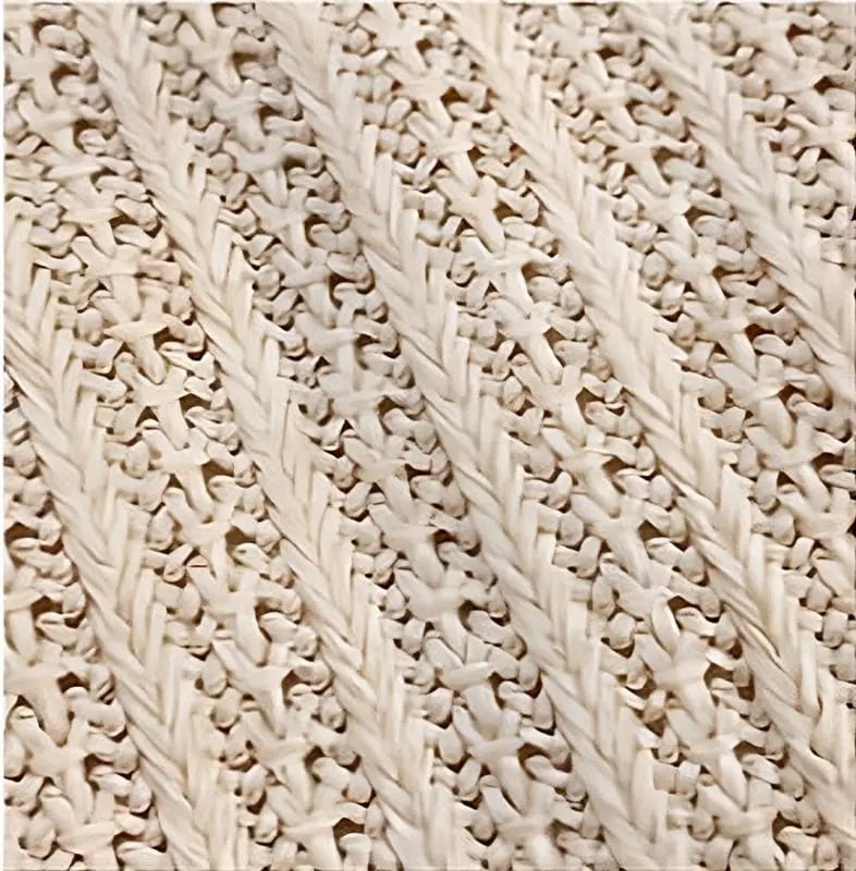 Detalhe textura palha trançada bege com padrão diagonal artesanal para bolsas de praia