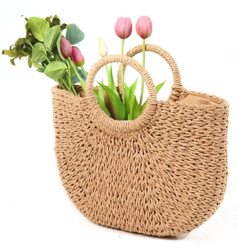 Bolsa de palha natural com alças circulares decorada com tulipas rosa e folhas