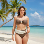 Biquíni marrom com faixa branca e aplicação dourada