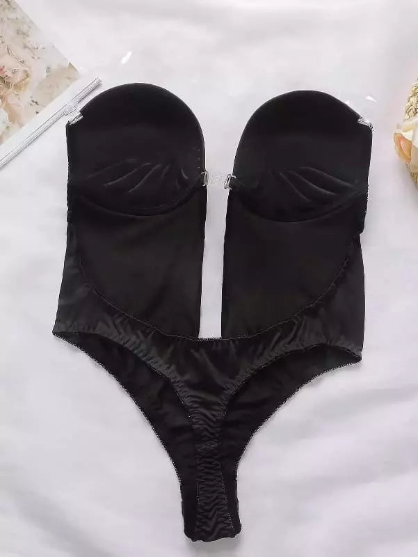 Body preto tomara que caia com bojo e alças removíveis - lingerie feminina