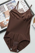 Body modelador feminino marrom com compressão e fecho ajustável
