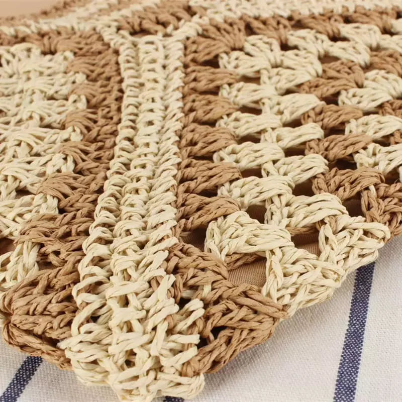 Detalhe textura bolsa de crochê artesanal bege com pontos em macramê natural