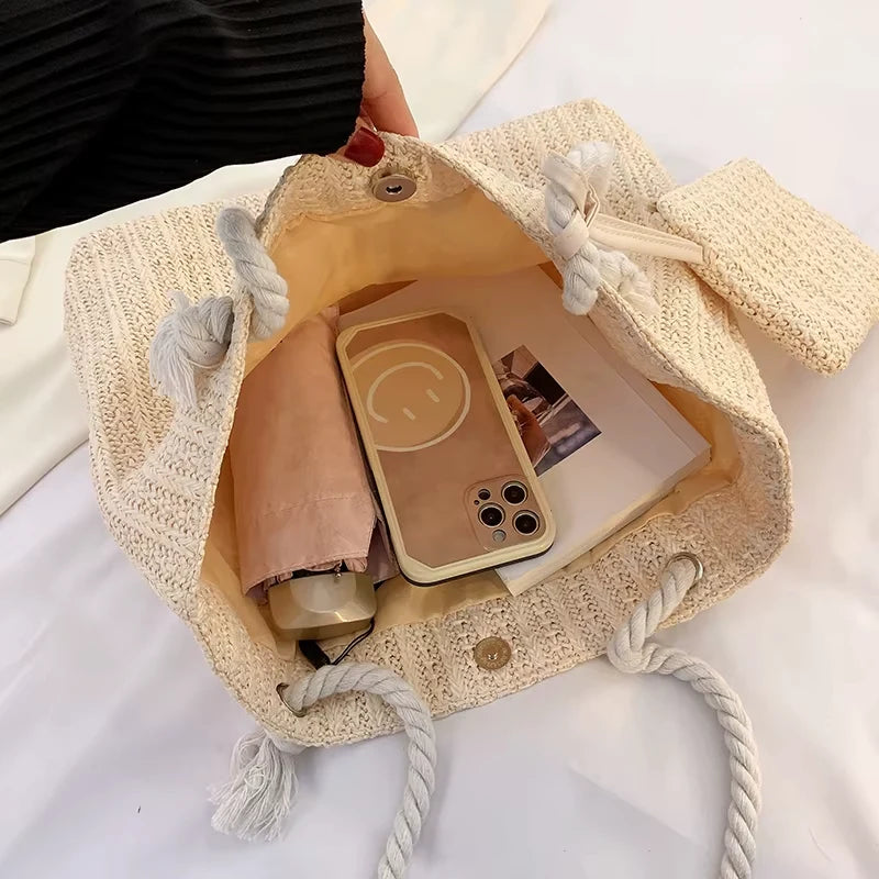 Bolsa de praia grande com espaço interno amplo para todos seus itens essenciais