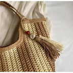 Bolsa de palha natural com franja e pingentes coloridos - bolsa artesanal boho chic