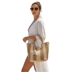 Vestido branco longo feminino com bolsa dourada - moda praia verão