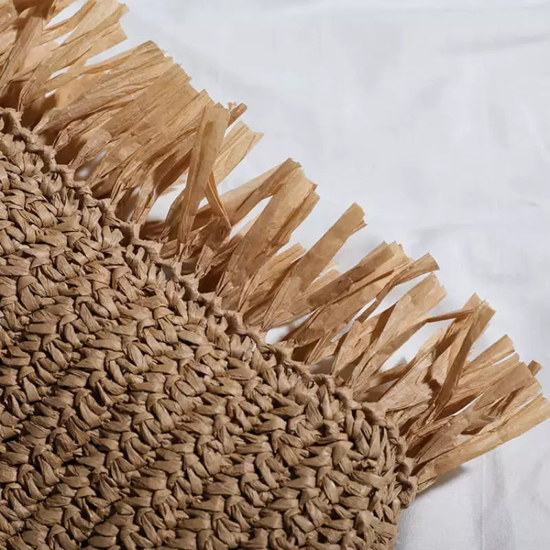 Bolsa palha artesanal com franjas bege - acessório feminino moda praia natural