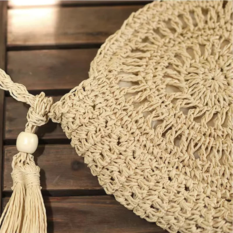 Bolsa de praia crochê com detalhe boho e tassel decorativo