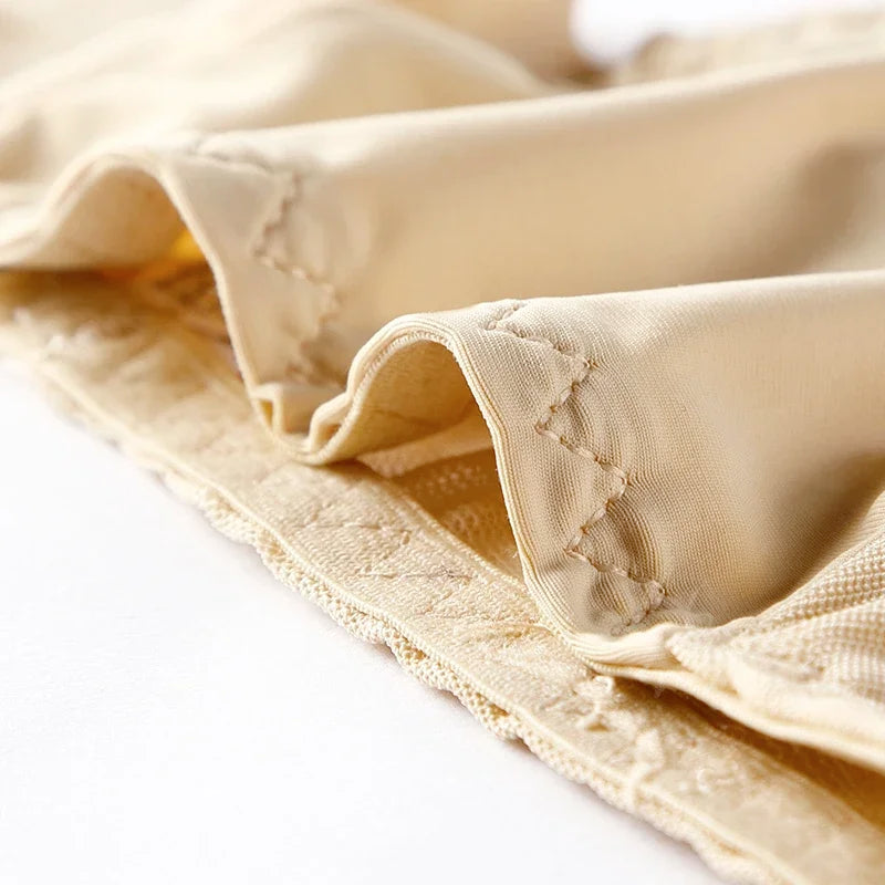 Sutiã nude com renda delicada - lingerie feminina básica bege