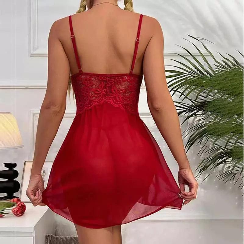 Vista traseira de camisola vermelha com renda, alças ajustáveis e tecido leve e translúcido.