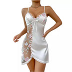 Camisola branca sexy com renda floral e transparência lateral - lingerie feminina íntima