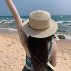 Chapéu panamá feminino bege com fita couro - proteção UV elegante para verão e praia