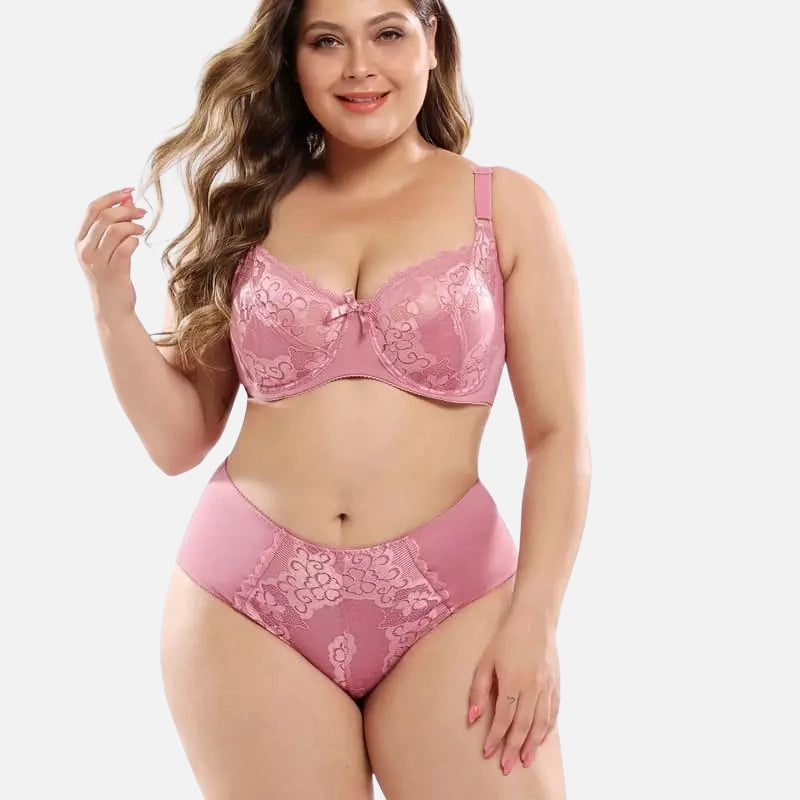 Conjunto de lingerie rosa plus size com renda floral, sutiã com bojo e calcinha de cintura alta