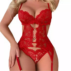 Lingerie vermelha rendada com detalhes coração e ligas - conjunto íntimo feminino sensual