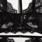 Sutiã preto renda com detalhes dourados e fecho frontal - lingerie feminina delicada