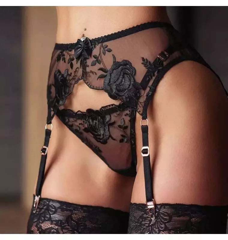 Calcinha preta transparente com renda floral, ligas ajustáveis, lingerie sensual