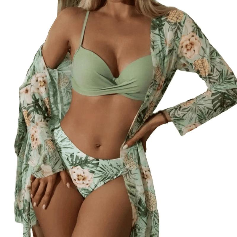Conjunto biquíni verde menta com saída de praia  estampado de flores e abacaxis em tons verde e bege