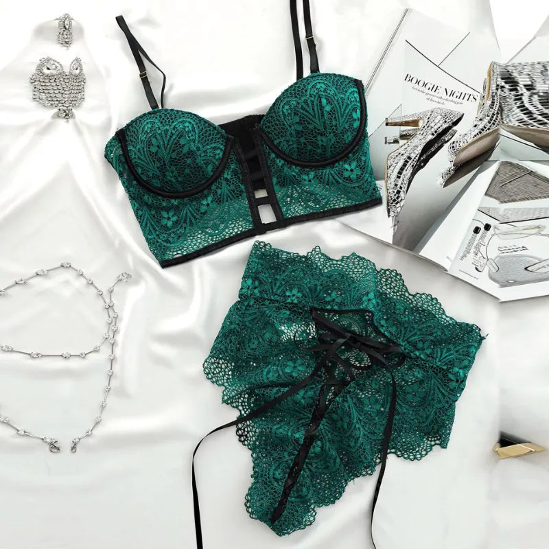 Conjunto de Lingerie Cintura Alta Mistério e Paixão