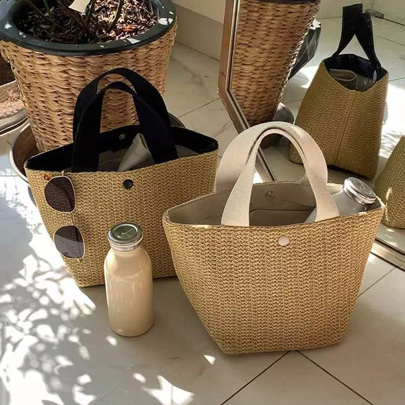 Coleção bolsas de palha bege com alças pretas, estilo praia verão, cestas organizadoras