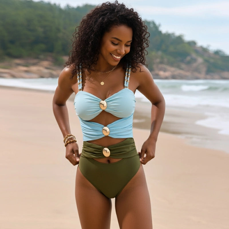 Maiô bicolor azul e verde militar com recortes e detalhes dourados, moda praia verão