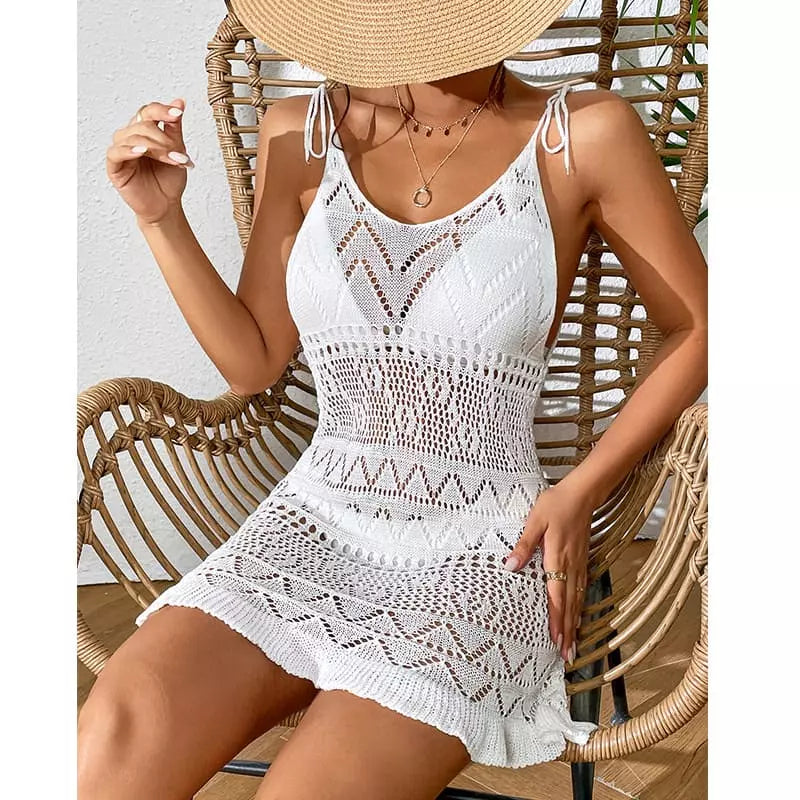 Vestido branco crochê alças finas babados na barra look boho chic resort feminino verão