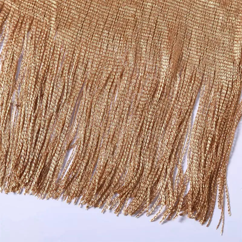 Franja dourada metalizada para kimono saída de praia, detalhe textura moda feminina