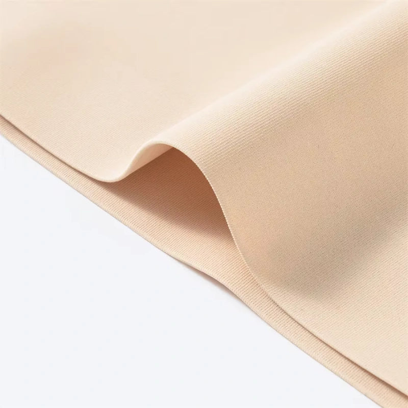 Detalhe do tecido alta compressão da saia modeladora Royal Contour com textura canelada