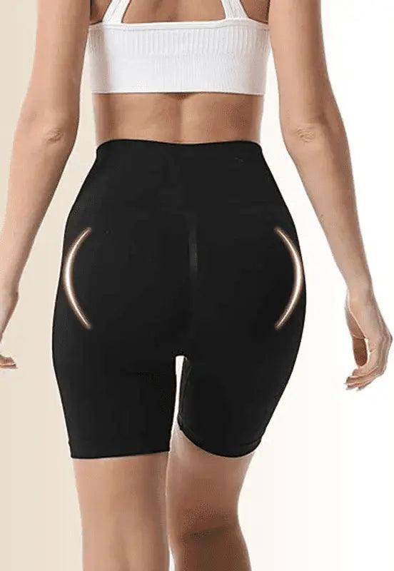 Bermuda modeladora preta levanta bumbum, tecnologia fitness com compressão estratégica para definir curvas naturalmente.